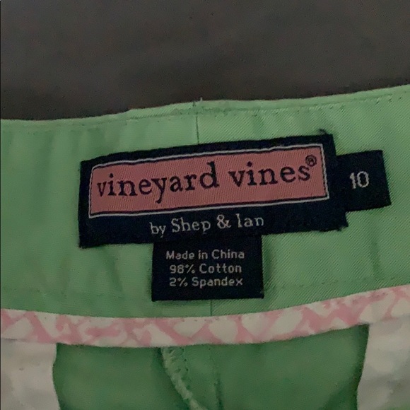 Vineyard vines shorts - Picture 4 of 5